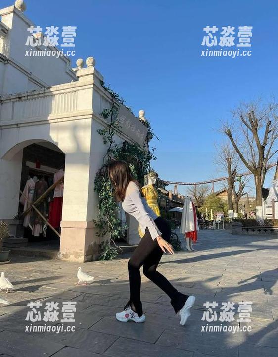 金希儿 微密圈 - 金希儿的高清写真:让我把办公室的桌子当舞台,未必不好!