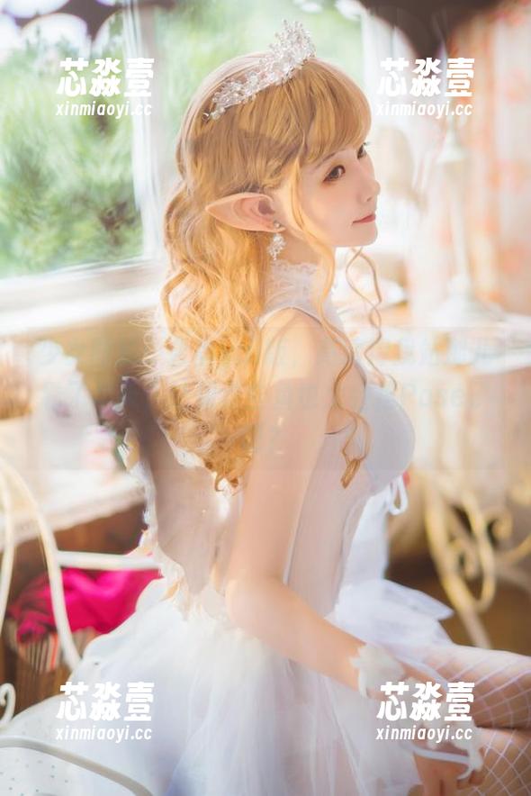 少女图册：金鱼yui版，高清得我站那儿看了半天，结果这些鱼也太会摆Pose了吧？