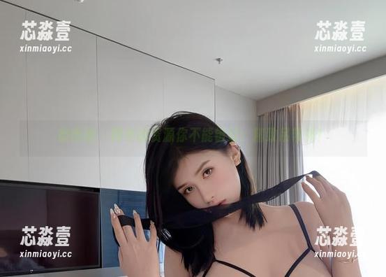 微密圈 - 阿色的资源你不能错过：精致吊带秀！